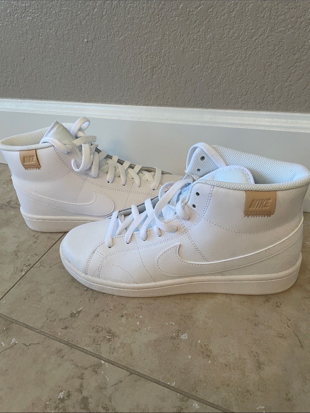 NEW Nike Court Royale 2 Mid Women’s